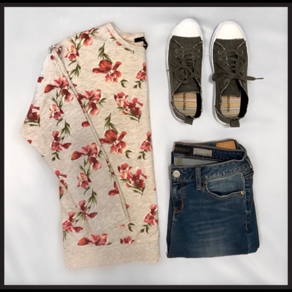 Forever 21 Cream Floral Long Sleeve Top